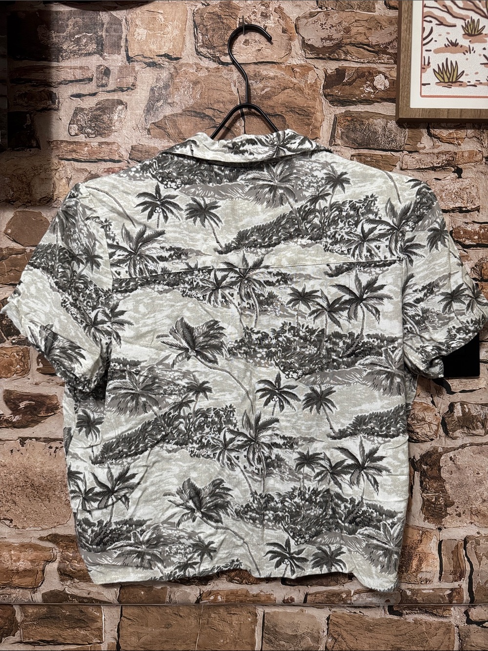 Volcom Gray and White Palm Print Short-Sleeve Cropped Button-down Shirt - Picture 2 of 2